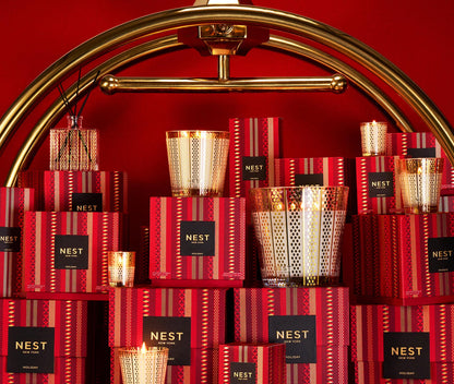 Nest Holiday Grand Candle